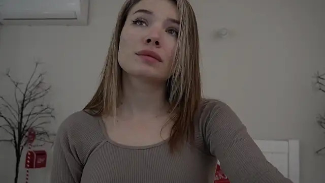 IceDanielles online show from 02.09.25