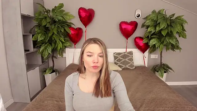 IceDanielles online show from 02.20.25