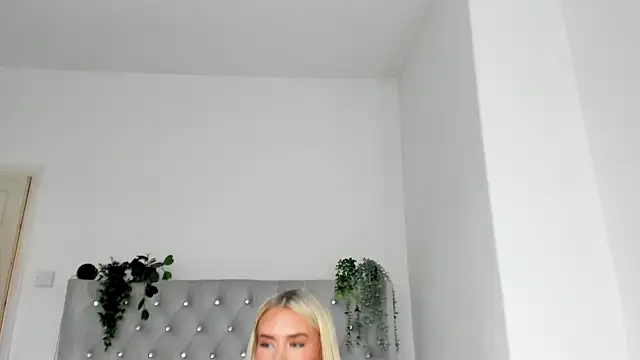 Alexia-Lee online show from 01.18.25