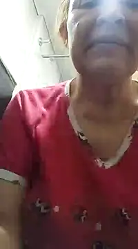 Snapshot of Wife_sexxx chatting on 12.25.24 Wife sexxx online show from 12.25.24