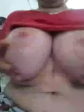 Snapshot of Wife_sexxx chatting on 12.25.24 Wife sexxx online show from 12.25.24