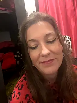 Lwhite1 online show from 10.18.25