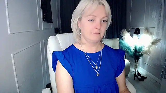 Juarnea online show from 11.27.25