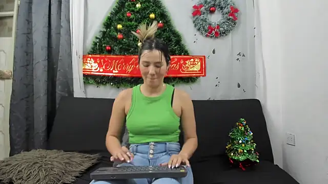 merlinaadams  online show from 12.16.24