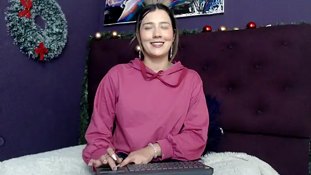 merlinaadams  online show from 12.19.24