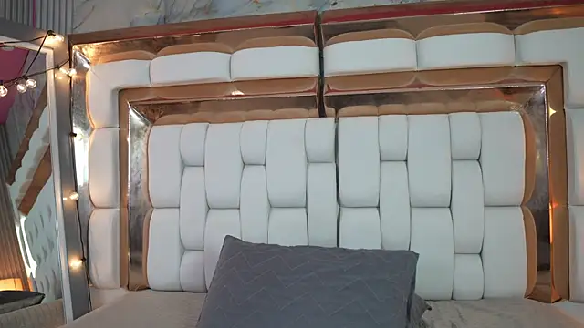 Snapshot of littleebonny chatting on 07.05.26 littleebonny online show from 07.05.26