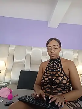 dirtyvictoria online show from 10.29.25