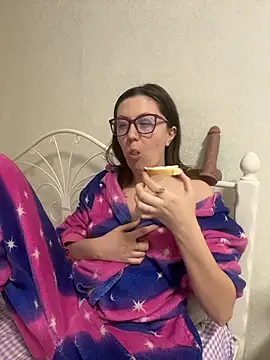 BeatriceTender online show from 03.15.26