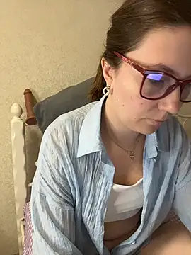 BeatriceTender online show from 04.14.26