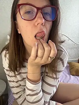 BeatriceTender online show from 05.11.26