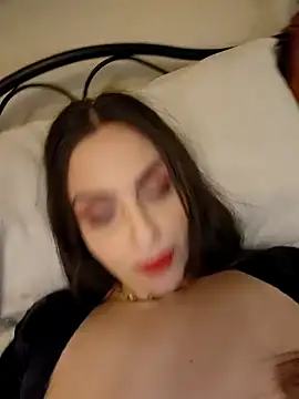 Snapshot of Sexycouplexxx69 chatting on 01.08.25 Sexycouplexxx69 online show from 01.08.25