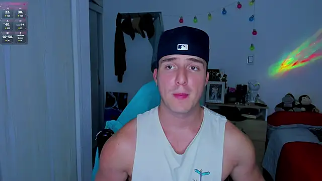 Snapshot of liam_oficial02 chatting on 01.19.25 liam oficial02 online show from 01.19.25