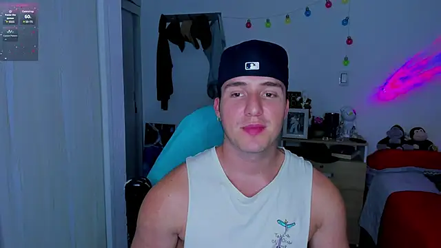 Snapshot of liam_oficial02 chatting on 01.19.25 liam oficial02 online show from 01.19.25