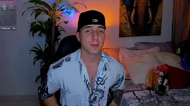 Snapshot of liam_oficial02 chatting on 02.15.25 liam oficial02 online show from 02.15.25