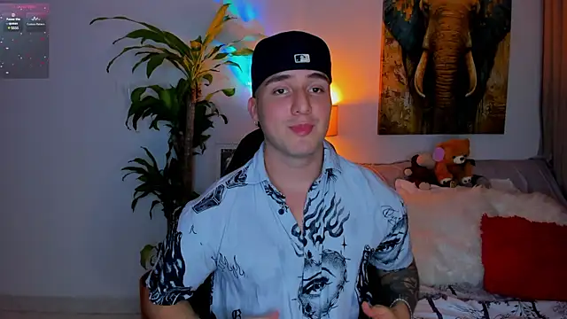 Snapshot of liam_oficial02 chatting on 02.23.25 liam oficial02 online show from 02.23.25