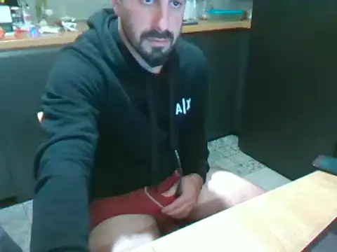 Snapshot of giorgakaci69 chatting on 12.09.24 giorgakaci69 online show from 12.09.24