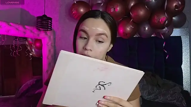 Taiissa  online show from 11.09.25