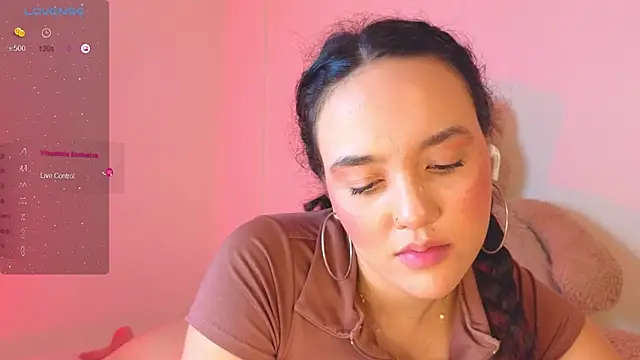 Snapshot of milly_03 chatting on 02.10.25 milly 03 online show from 02.10.25