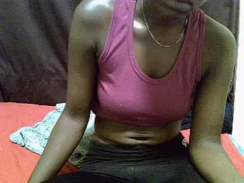 Snapshot of heather_savage chatting on 03.09.25 heather savage online show from 03.09.25