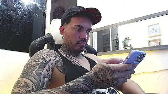 Snapshot of Angel_sex_latin chatting on 02.18.25 Angel sex latin online show from 02.18.25