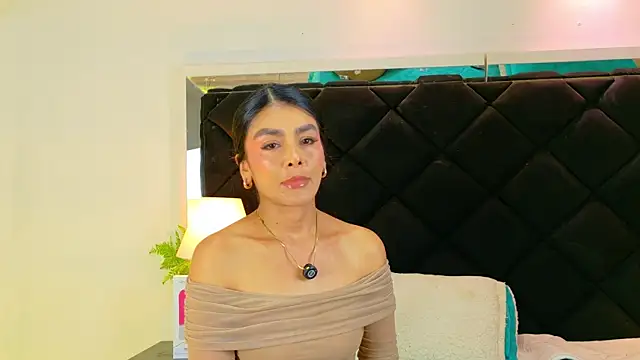 Holly Brensonexx  online show from 11.12.25