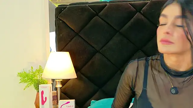 Holly Brensonexx  online show from 12.20.25