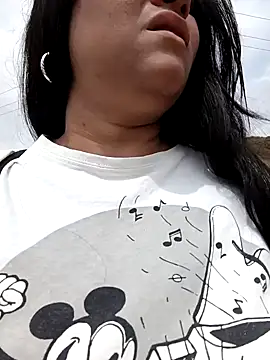 Snapshot of Julieta-tits chatting on 02.02.25 Julieta-tits online show from 02.02.25