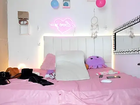 Snapshot of lilith_horny chatting on 02.10.26 lilith horny online show from 02.10.26