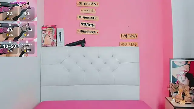 Snapshot of valentina_princess_ chatting on 04.27.26 valentina princess online show from 04.27.26