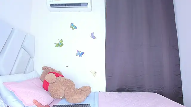 sofiacastillo01 online show from 02.28.26