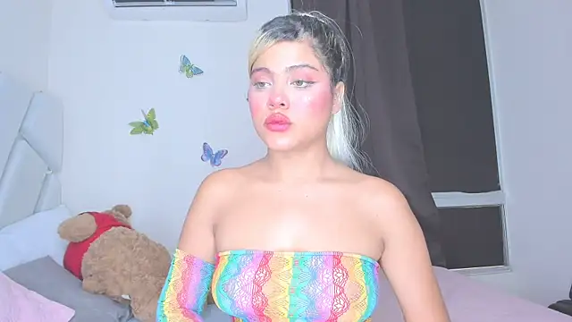 Snapshot of sofiacastillo01 chatting on 04.18.26 sofiacastillo01 online show from 04.18.26