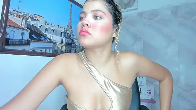 Snapshot of sofiacastillo01 chatting on 05.29.26 sofiacastillo01 online show from 05.29.26