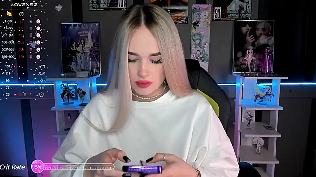 Snapshot of Ellen_Soft chatting on 12.06.24 Ellen Soft online show from 12.06.24