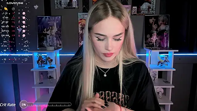 Snapshot of Ellen_Soft chatting on 12.10.24 Ellen Soft online show from 12.10.24