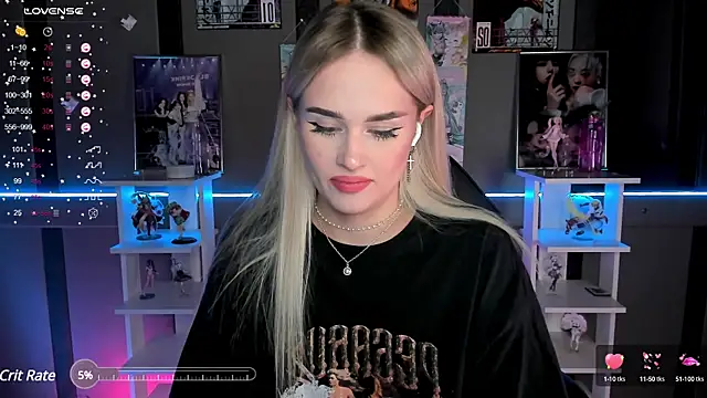 Snapshot of Ellen_Soft chatting on 12.10.24 Ellen Soft online show from 12.10.24