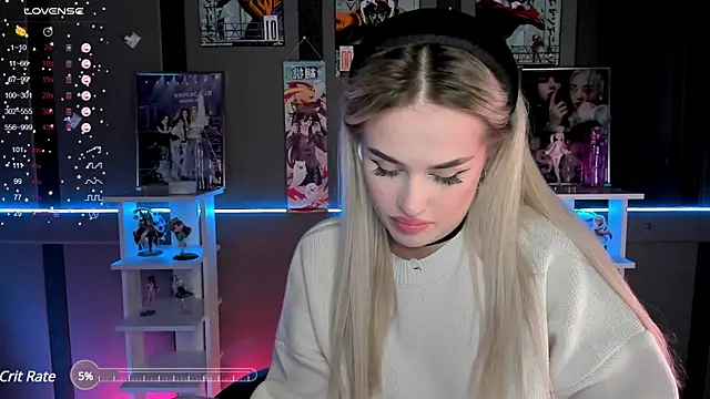 Snapshot of Ellen_Soft chatting on 12.11.24 Ellen Soft online show from 12.11.24