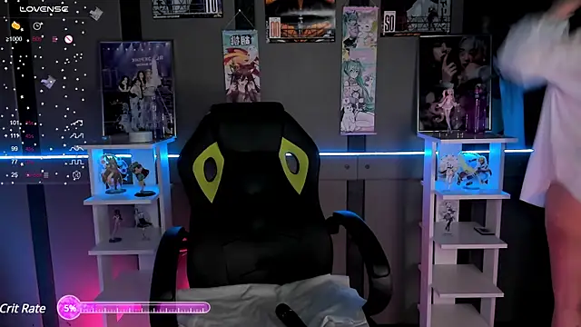 Snapshot of Ellen_Soft chatting on 12.18.24 Ellen Soft online show from 12.18.24