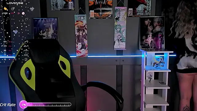 Snapshot of Ellen_Soft chatting on 12.24.24 Ellen Soft online show from 12.24.24