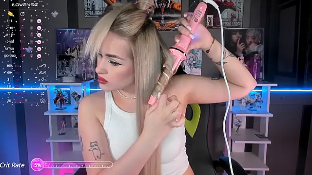 Snapshot of Ellen_Soft chatting on 02.12.25 Ellen Soft online show from 02.12.25