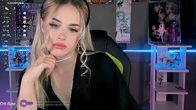 Snapshot of Ellen_Soft chatting on 02.13.25 Ellen Soft online show from 02.13.25