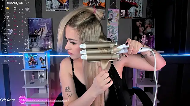 Snapshot of Ellen_Soft chatting on 03.04.25 Ellen Soft online show from 03.04.25