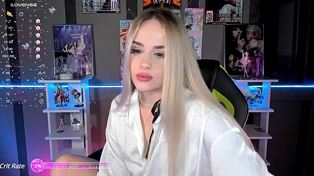 Snapshot of Ellen_Soft chatting on 03.09.25 Ellen Soft online show from 03.09.25