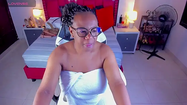 ShantalDior online show from 09.11.25