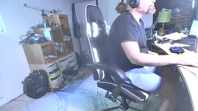 MagnusCockus online show from 06.04.26