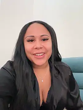 HaileyDiana online show from 02.15.25