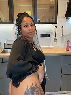 HaileyDiana online show from 10.11.25