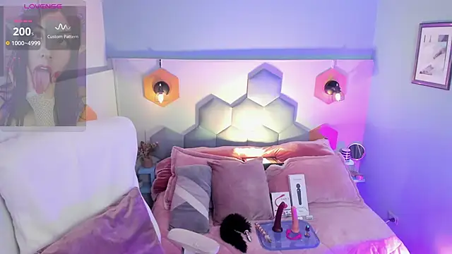 Melissa Koster online show from 03.21.25