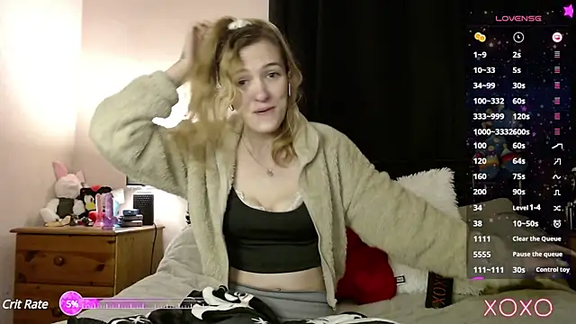 Snapshot of EllieeRose chatting on 01.15.25 EllieeRose online show from 01.15.25