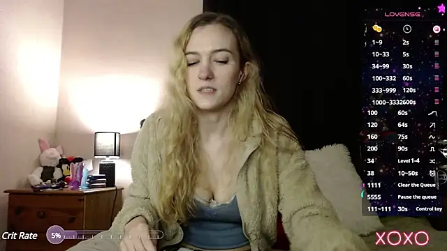 Snapshot of EllieeRose chatting on 01.17.25 EllieeRose online show from 01.17.25