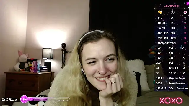Snapshot of EllieeRose chatting on 03.14.25 EllieeRose online show from 03.14.25